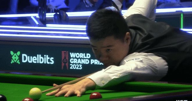 足球世界中 足球世界中